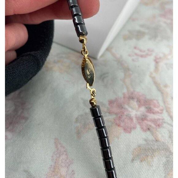 Vintage Hematite & Freshwater Pearl Choker Necklace With Gold-Plated Clasp 18" - Picture 4 of 5